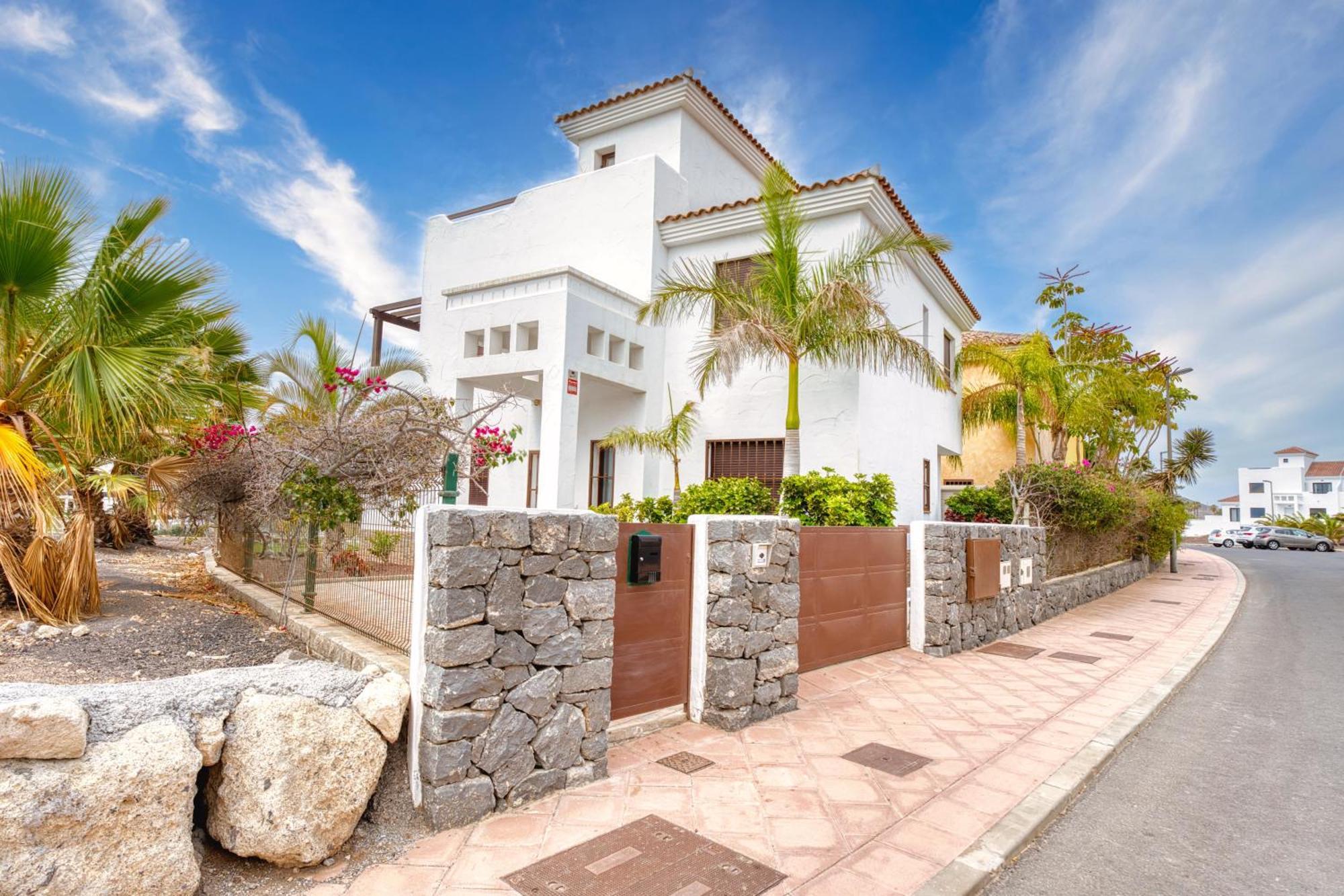 Villa Laurisilva In Amarilla Golf San Miguel de Abona Luaran gambar